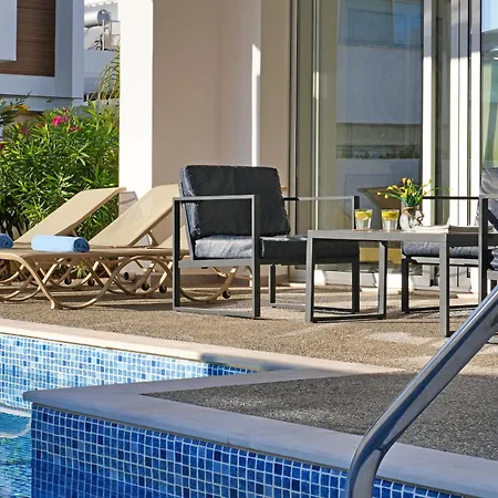 Evelin - Center Βίλα