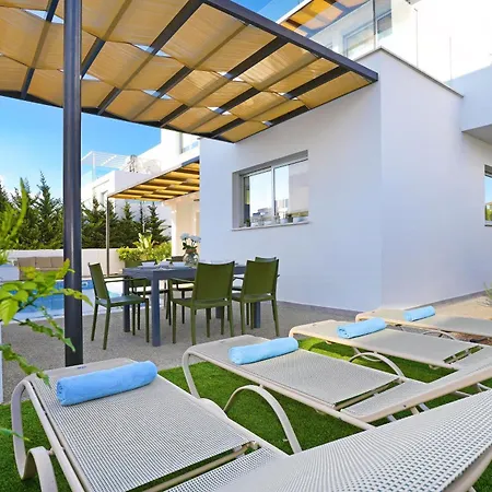 Βίλα Evelin - Center Αγία Νάπα