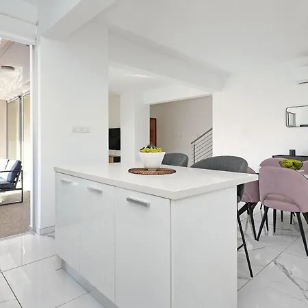 Holiday home Evelin - Center