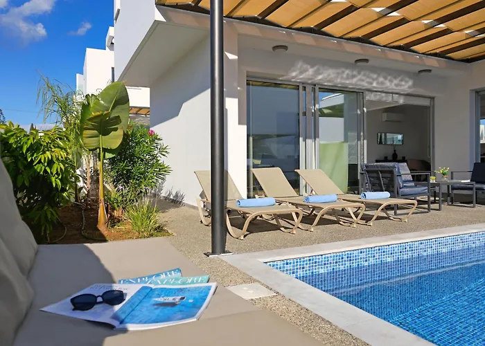 Evelin - Center アヤナパ